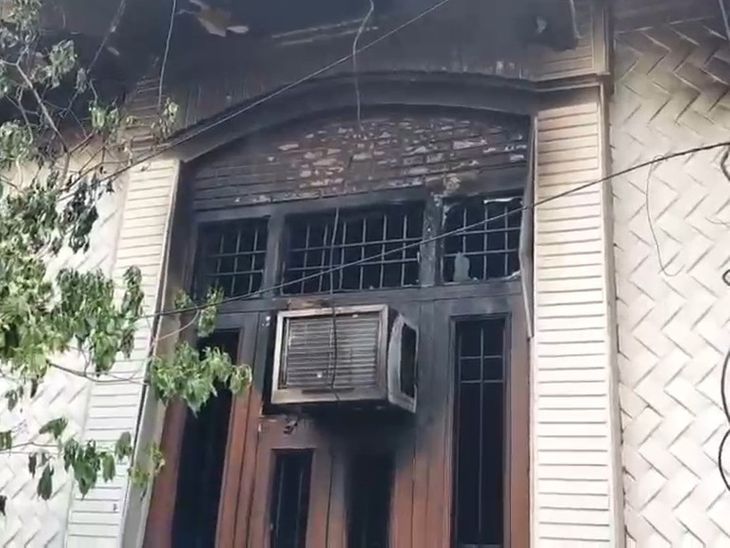 फाजिल्का के कैलाश नगर में घर में लगी आग:  बुजुर्ग महिला अकेली थीं मौजूद, लाखों रुपए का सामान जला – Fazilka News