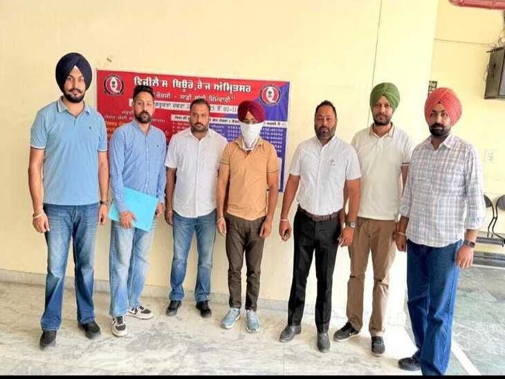 गुरदासपुर में विजिलेंस ने रिश्वत लेते अकाउंटेंट को पकड़ा:  रिटायर जेई से महंगाई भत्ता व अन्य भुगतान जारी करने के लिए मांगी थी रिश्वत – Pathankot News