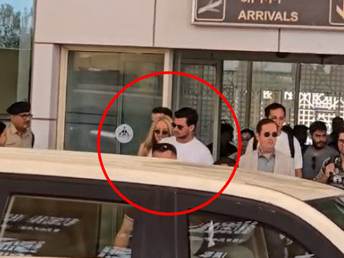 ट्रम्प की बेटी पति के साथ जैसलमेर पहुंचीं:  2 लाख प्रतिदिन किराए वाले विला में रुकीं; एयरपोर्ट पर सुरक्षा में एयर डिफेंस सिस्टम ‘आकाश’ तैनात – Jaisalmer News