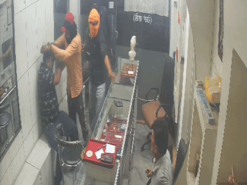 जगराओं में ज्वेलरी शॉप लूट का मामला सुलझा:  1 दिन में की 3 वारदातें,2 में नाकाम,तीसरी में हुए कामयाब,मोगा के रहने वाले है बदमाश – Ludhiana News
