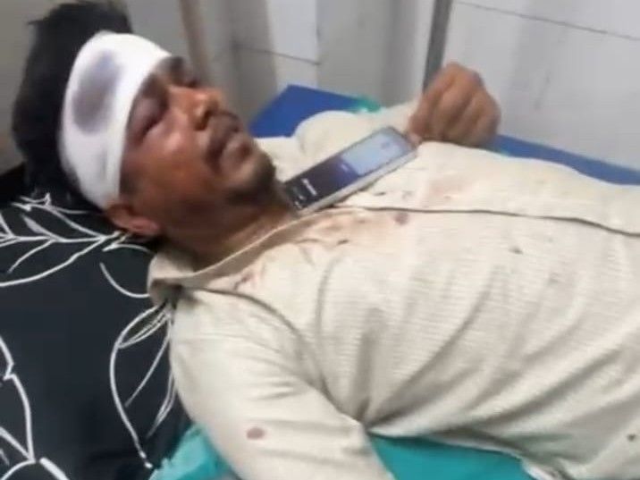 लिव-इन रिलेशन के विवाद में घर पर हमला, युवक घायल:  हथियारबंद हमलावरों ने घर में जमकर की तोड़फोड़, 16 लोगों पर केस दर्ज – Moga News