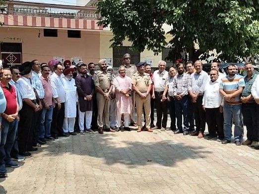 पठानकोट में अवैध कब्जों पर एसएसपी सख्त:  व्यापारियों से बैठक कर दिए निर्देश; शहर की समस्याओं को लेकर किया मंथन – Pathankot News