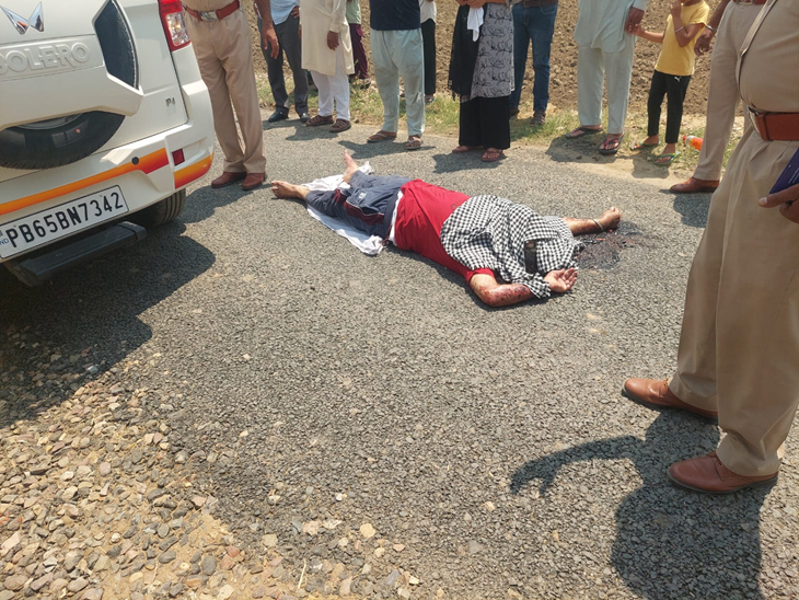 अमृतसर में सरकारी-शिक्षक की दिनदहाड़े-गला रेतकर हत्या-मामला:  बेटी को ट्यूशन छोड़ घर लौट रहे थे, दूसरे-दिन भी आरोपी-फरार, पुलिस बोली-CCTV 5 जाने दिखे – Amritsar News