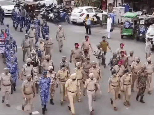 ऑपरेशन ब्लू स्टार सप्ताह से पहले अमृतसर में सुरक्षा कड़ी:  CAPF की 5-कंपनियां तैनात, 6 जून तक फ्लैग मार्च करेगी पुलिस; 2500 जवान करेंगे निगरानी – Amritsar News