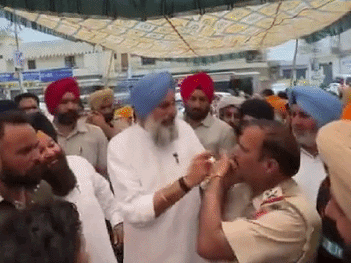 बिक्रम मजीठिया मामले में हाईकोर्ट में आज दोबारा सुनवाई:  सरकारी वकील दाखिल करेंगे जवाब, पत्नी ने LOC पर उठाए सवाल; कहा- पासपोर्ट पहले ही सरेंडर – Chandigarh News
