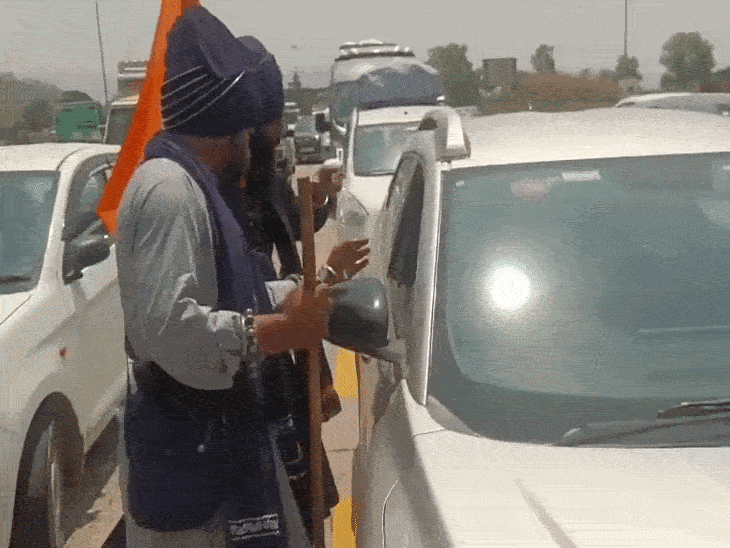 पंजाब में निहंग लगाएंगे पक्के तौर पर खालसा टैक्स:  तरना दल के निहंग अच्छर सिंह बोले-1 दिन में 4700 रुपए टैक्स जुटाया; जरूरतमंदों में बांटा – Pathankot News