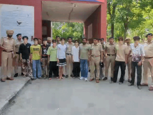 चंडीगढ़ बर्थडे पार्टी में युवक पर हमला,नाबालिग समेत 9 अरेस्ट:  चाकू, गंडासी और डंडे से किए वार; वारदात के बाद आरोपी धमकी देकर फरार – Chandigarh News