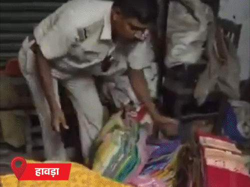 बंगाल में TMC नेताओं पर फूटा लोगों का गुस्सा:  एक का सिर मुंडवाया, जूते की माला पहनाकर परेड निकाली; दूसरा पुलिस से बचने साड़ियों में छिपा