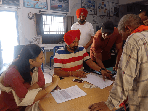 मोहाली में 25 जून से शुरू होगा विशेष सत्यापन अभियान:  BLO घर-घर जाकर करेंगे जांच, जिले में 66.76% मतदाताओं की प्री-मैपिंग पूरी – Mohali News