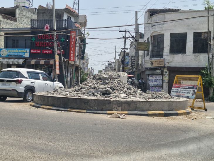 तीसरी बार होगा सतगुरु कबीर चौक का सौंदर्यीकरण, मार्बल से बना सुंदर स्ट्रक्चर तोड़ा – Jalandhar News