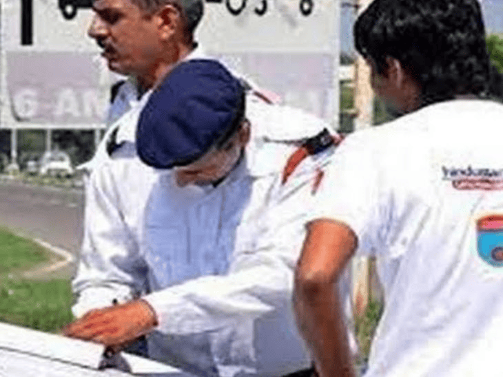 चंडीगढ़ में जज की ID से 700 चालान क्लियर:  इंटरनल जांच में दोषी करार, किया अहलमद बर्खास्त, परिवार सहित अंडरग्राउंड – Chandigarh News