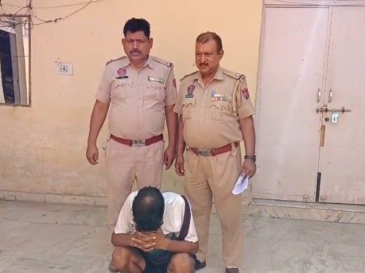 पठानकोट में घर जलाने की कोशिश करने वाला आरोपी गिरफ्तार:  5 दिन पहले पैट्रोल छिड़क आग लगाते CCTV में हुआ था कैद – Pathankot News