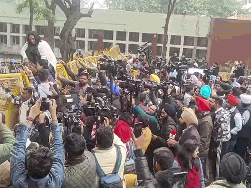 चंडीगढ़ भाजपा अध्यक्ष की टिप्पणी पर भड़की आप:  भाजपा कार्यालय का करेंगे घेराव, भाजपा चंडीगढ़ अध्यक्ष मल्होत्रा की कथित टिप्पणी का मामला – Chandigarh News