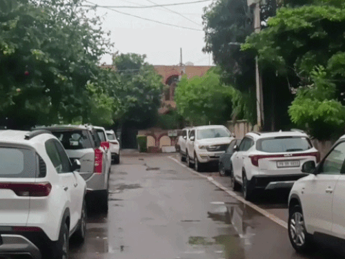 पंजाब- जालंधर में बारिश से मौसम बदला, VIDEO:  8 जिलों में आंधी-बारिश की चेतावनी, 50KM की रफ्तार से हवाएं चलेंगी; चंडीगढ़ में छाएंगे बादल – Mohali News