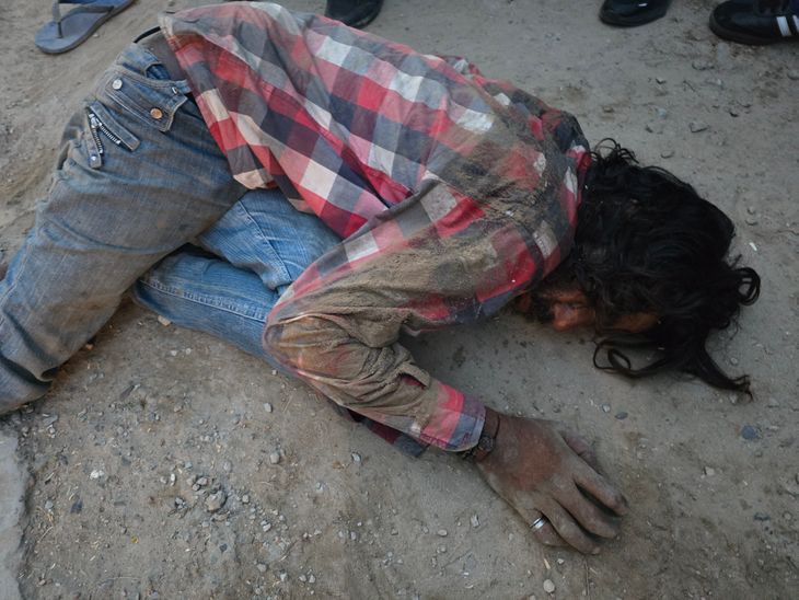 अबोहर में तीसरे दिन नशे में धुत्त युवक का वीडियो:  अचेत अवस्था मे सरकार के नशे के खात्मे के दावों पर उठे सवाल, लोगों में रोष – Abohar News