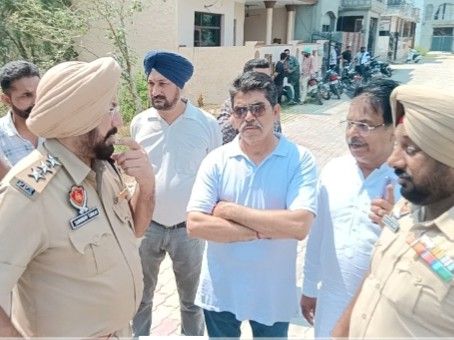 तरनतारन में 25 मरला जमीन पर छिड़ा विवाद:  एक पक्ष बोला- स्टे के बावजूद कब्जे की कोशिश, दूसरे ने दावे को बताया गलत – tarn-taran News