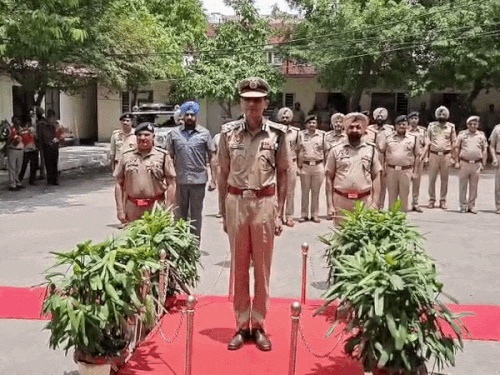 जालंधर के नए पुलिस कमिश्नर सतिंदर सिंह ने संभाला कार्यभार:  बोले- नशा, अवैध शराब और अपराध को जड़ से खत्म करना ही मेरी पहली प्राथमिकता – Jalandhar News
