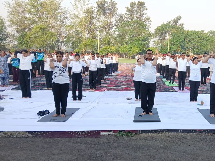 तरनतारन में 500 लोगों ने किया योग:  मुख्य अतिथि बोले- योग भारत का विश्व को अमूल्य उपहार, स्वस्थ जीवन का आधार – tarn-taran News