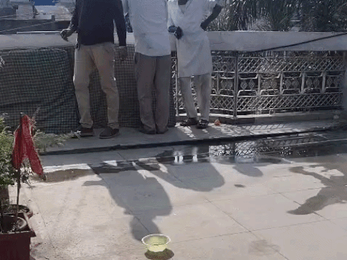 लुधियाना- VIDEO बनाने पर हमलावरों ने बच्चे को उल्टा लटकाया:  जबरन घर में घुसे, विरोध करने पर थप्पड़ मारे; पिता को उठाकर ले गए – Ludhiana News
