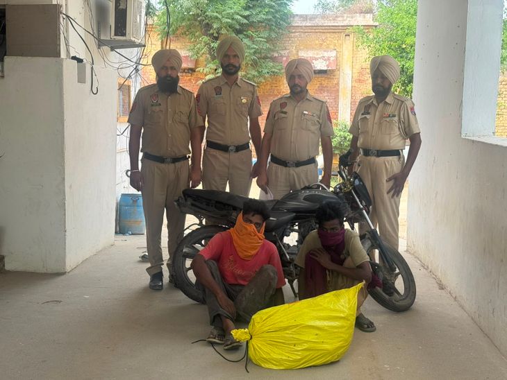 मोगा में मोटरों की तारें चुराने वाला गिरोह पकड़ा:  17 किलो तांबे की तार समेत दो आरोपी गिरफ्तार, बाइक भी बरामद – Moga News