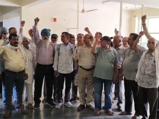 पठानकोट में कर्मचारियों-पेंशनरों का खिलाफ प्रदर्शन:  केंद्र की तर्ज पर डीए व पुरानी पेंशन बहाली की मांग, पंजाब सरकार के खिलाफ नारेबाजी – Pathankot News