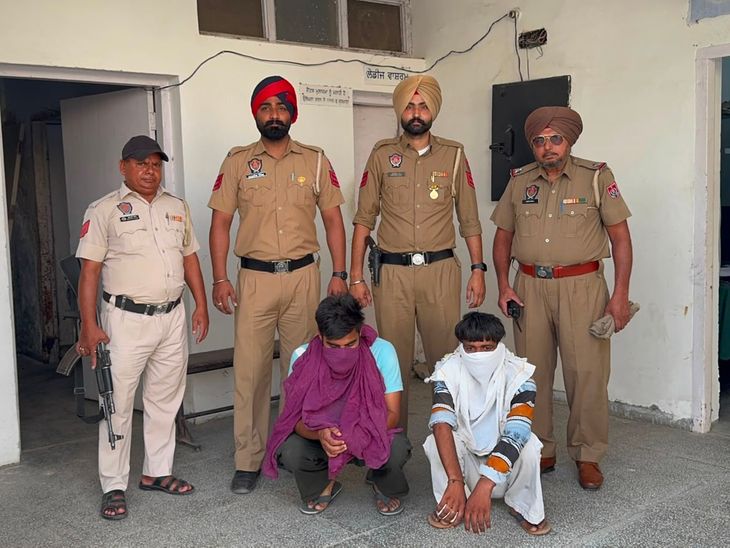 फाजिल्का पुलिस ने स्नेचिंग गिरोह पकड़ा:  नाबालिग सहित 4 गिरफ्तार, दो आरोपी फरार, कुर्ता पजामा पहने लोगों को बनाते थे शिकार – Fazilka News