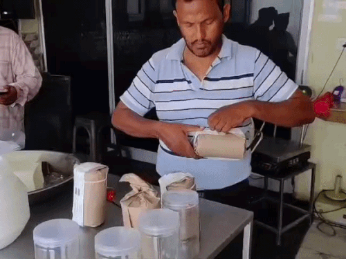 अमृतसर के अजनाला में फूड सेफ्टी विभाग की कार्रवाई:  डेयरियों पर छापेमारी कर दूध, दही और पनीर के सैंपल लिए – Amritsar News