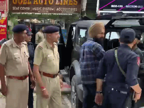 चंडीगढ़ केशियर हत्याकांड के बाद एक्शन मोड में ऑपरेशन सेल:  कारोबारियों से सीधा संवाद; धमकी मिलने पर गोपनीय तरीके से होगी कार्रवाई – Chandigarh News
