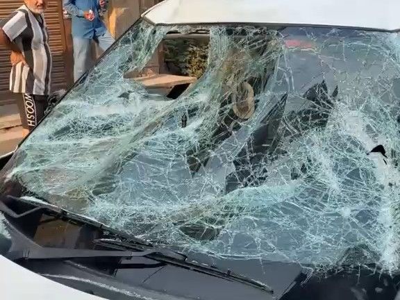 फतेहगढ़ साहिब में दोस्तों पर जानलेवा हमला:  पुरानी रंजिश में दुकान के पास घेरकर हमला, लाठियों से पीटा, कार तोड़ी; 7 पर केस दर्ज – Khanna News