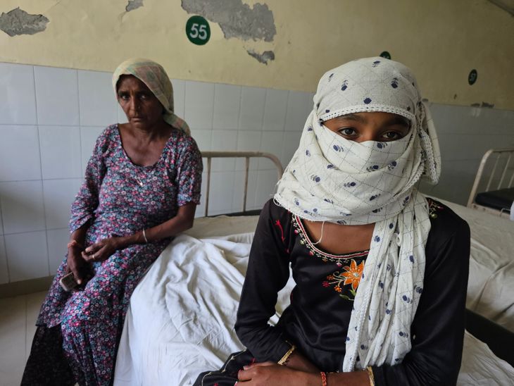 अबोहर में नाबालिग छात्रा व नानी घर में घुसकर पीटा:  कपड़े फाड़े, पिता के मौत से ननिहाल में रह रही थी, अभद्रता की शिकायत करने पर वारदात – Abohar News