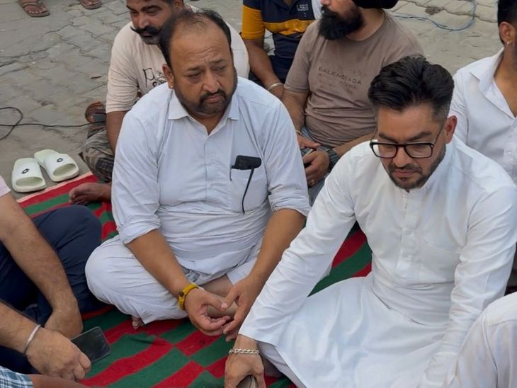 बरनाला में पानी को लेकर विधायक- पूर्व उपप्रधान धरने पर:  भीषण गर्मी में 200 परिवार बूंद-बूंद को तरसे, कई बार शिकायत पर सुनवाई नहीं – Barnala News