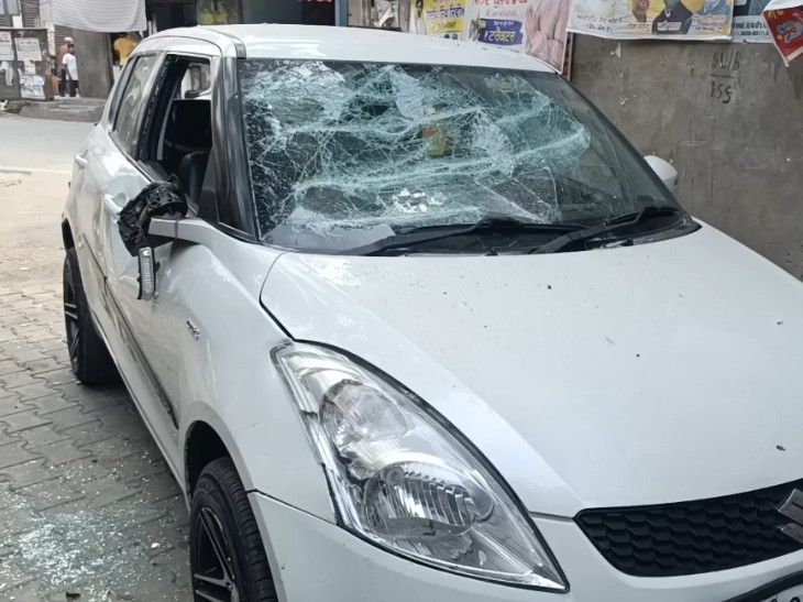 मोगा में हुल्लड़बाजी का विरोध पड़ा भारी:  40 युवकों ने घर और कार में की तोड़फोड़; CCTV में कैद वारदात – Moga News