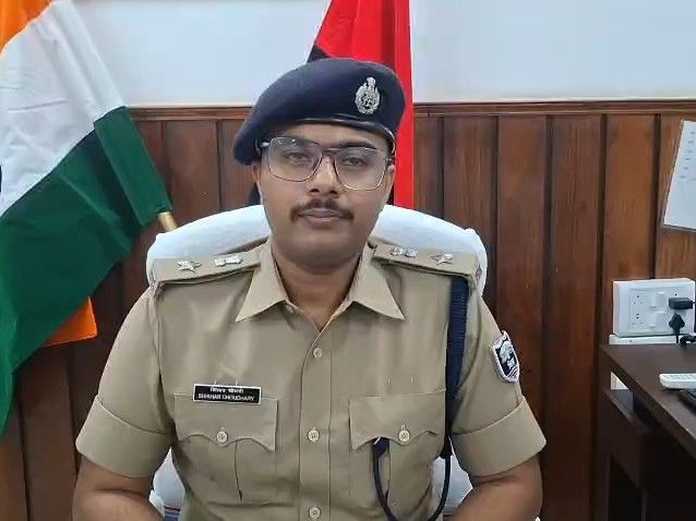 कैमूर एसपी का दुर्गावती थाने में औचक निरीक्षण; दस गुना ज़्यादा केस लंबित मिले