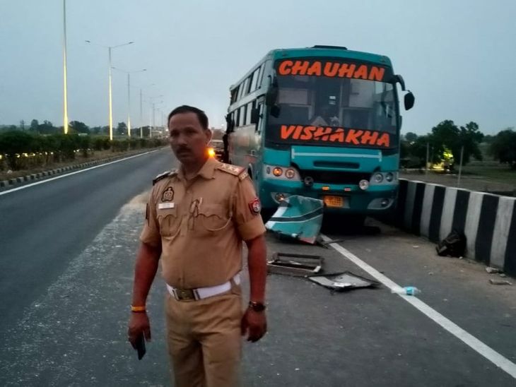 इटावा में भीषण सड़क हादसा; तेज रफ्तार ट्रक ने स्लीपर बस को मारी टक्कर