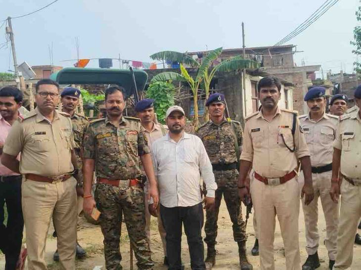 मोतिहारी में कुर्की; दो आरोपियों का आत्मसमर्पण; हत्या के प्रयास में फरार थे