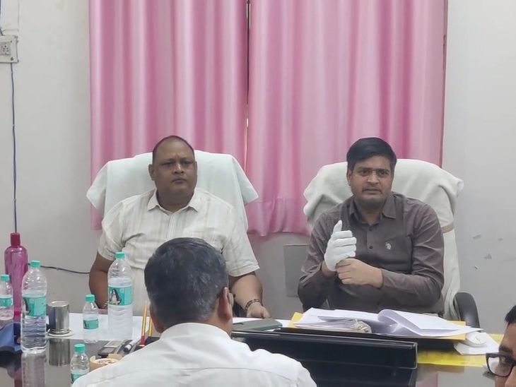 गोंडा राशन कार्ड जांच: 7340 निरस्त कार्डों की पड़ताल; लखनऊ से पहुंची टीम