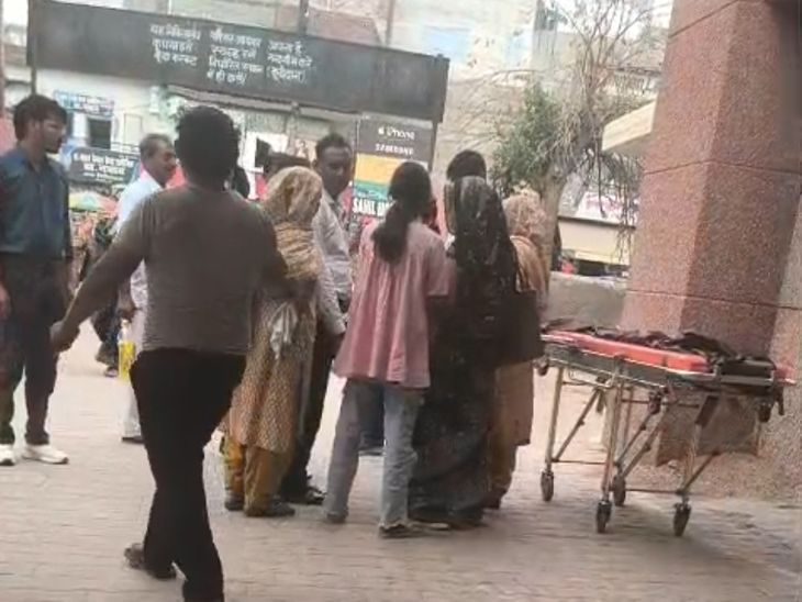 भागवत कथा में नाम की छाप पर बवाल; एटा में किशोरी-भाभी से मारपीट; 4 पर FIR