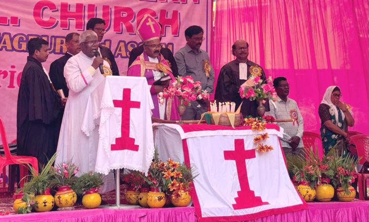 लोहरदगा में स्वर्णिम जयंती का उत्सव; बिशप कुजूर ने दिया आस्था का संदेश