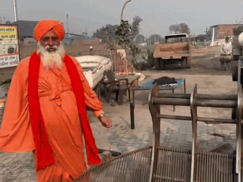 संत सीचेवाल की लुधियाना निगम-PPCB अफसरों को दो टूक:  बुड्ढा दरिया में गोबर फेंका तो कटेगा बिजली कनेक्शन, लगेगा जुर्माना, एनवाइयरमेंट कंपनसेशन भी वसूलेंगे – Ludhiana News
