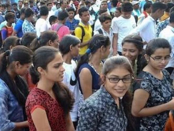 यूपीटीईटी परीक्षा मुरादाबाद में शुरू; 56 हजार अभ्यर्थी, 26 केंद्र