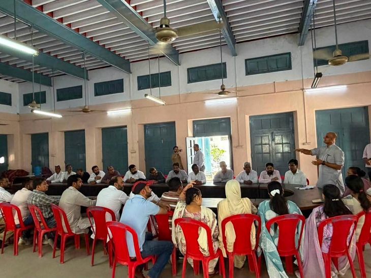 अबोहर विधायक संदीप जाखड़ भाजपा पार्षदों संग नगर निगम पहुंचे:  ​अधिकारी मिले गायब, मानसून से पहले सीवरेज दुरुस्त करने की मांग – Abohar News