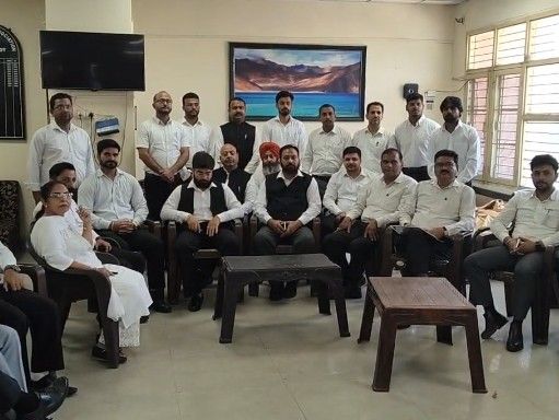 पठानकोट में वकील पर FIR के ​खिलाफ हड़ताल:  बार एसोसिएशन बोला- साथ न देने वाले एडवोकेट पर 5 हजार जुर्माना, कोर्ट में काम ठप – Pathankot News