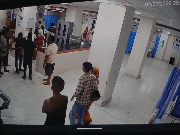 सीवान में सांप काटने से बच्चे की मौत; अस्पताल में हिंसा; इमरजेंसी सेवा 4 घंटे ठप; एक और मरीज की जान गई