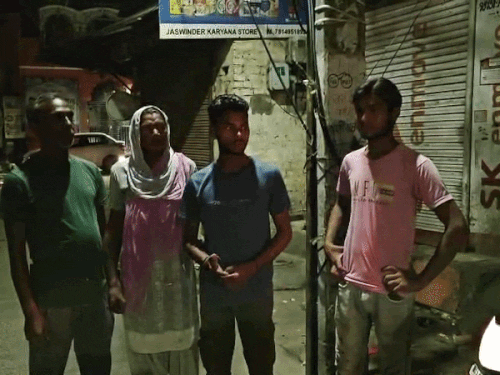 जालंधर में सवारी बनकर बदमाशों ने ऑटो चालक को लूटा:  चाकू के नोक पर 2 युवकों ने फोन, पैसे लूटा, पुलिस में शिकायत दर्ज – Jalandhar News