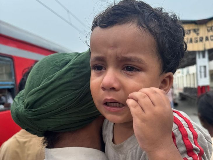 चॉकलेट की जिद ने पिता को मुसीबत में डाला:  जगराओं स्टेशन पर रोया बच्चा तो लोगों ने समझा ‘किडनैपर’, पुलिस के सामने आया हैरान करने वाला सच – Jagraon News