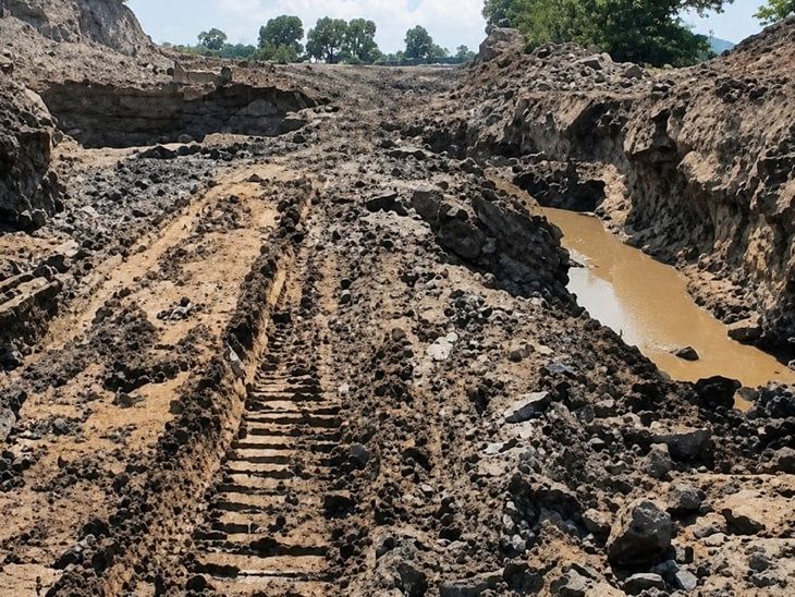 मोहाली में घग्गर नदी में अवैध खनन खेल:  ग्रामीण बोले- दिन रहती शांति, लेकिन रात होते ही भारी मशीनों व डंपरों का होता कब्जा – Mohali News