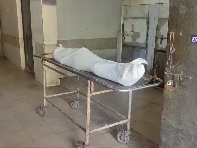 मथुरा में महिला फंदे से झूली; घरेलू कलह के कारण जान दी; पुलिस जांच में जुटी