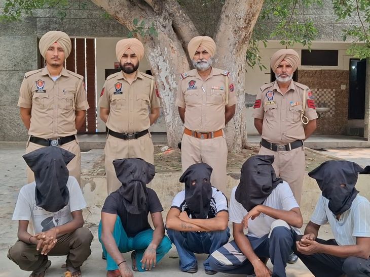 फरीदकोट में लूटपाट गिरोह के 5 बदमाश गिरफ्तार:  लूट की योजना बना रहे थे गैंग, कृपाण-खंडा समेत हथियार बरामद; दो पर पहले भी केस – Faridkot News