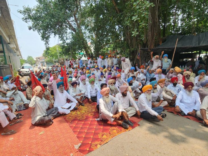 कर्मचारियों-पेंशनर्स ने सांसद मीत हेयर का आवास घेरा:  बरनाला में महंगाई भत्ता, पुरानी पेंशन योजना बहाली समेत कई मांगों को लेकर प्रदर्शन – Barnala News