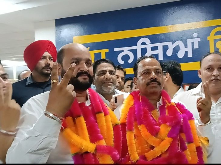 मोगा नगर निगम परआप का कब्जा:  सर्वसम्मति से राकेश बजाज सीनियर डिप्टी मेयर व गौरव गर्ग चुने गए डिप्टी मेयर, मेयर भी AAP की – Moga News